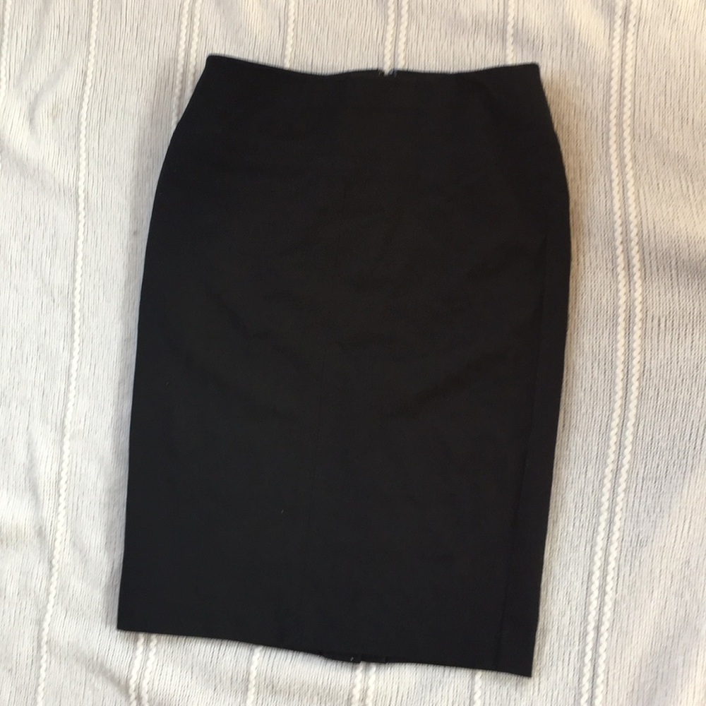 Ann Taylor black pencil skirt size 0.